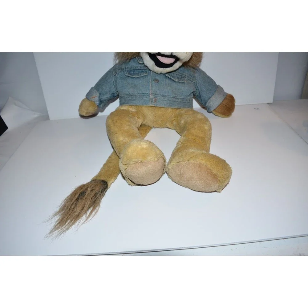 Macys Bullocks Rowland Lion Plush Hand Puppet 26”Denim Jacket Tags Vtg 1994